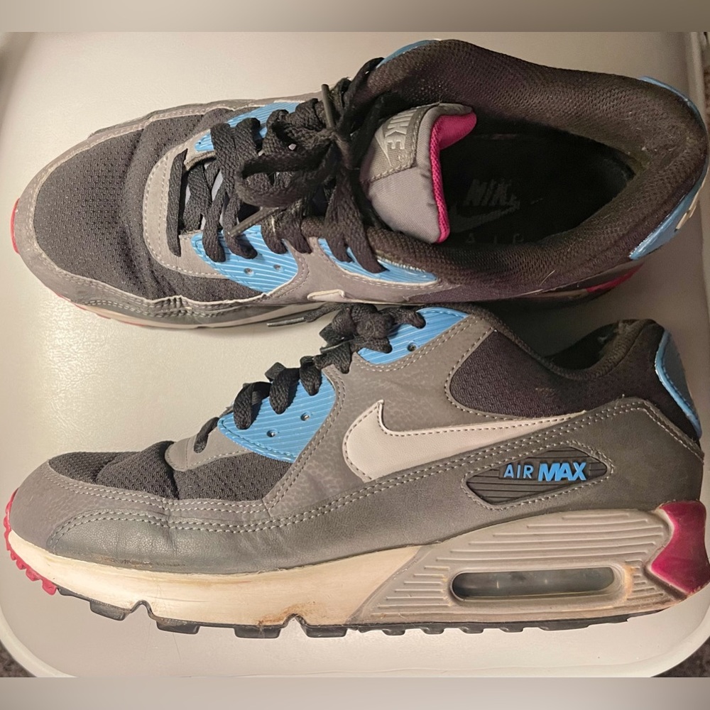 Nike Air Max 10.5 retro sneakers 90’s grey turquoise pink Jordan nineties comfy